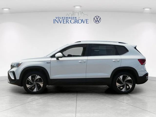 Certified Used 2023 White Volkswagen 1.5T SE image 4