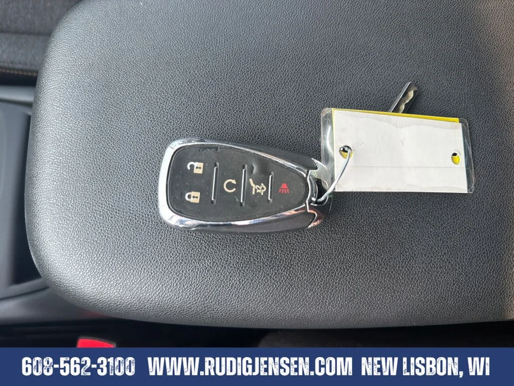 Used 2024 White Chevrolet LT image 28