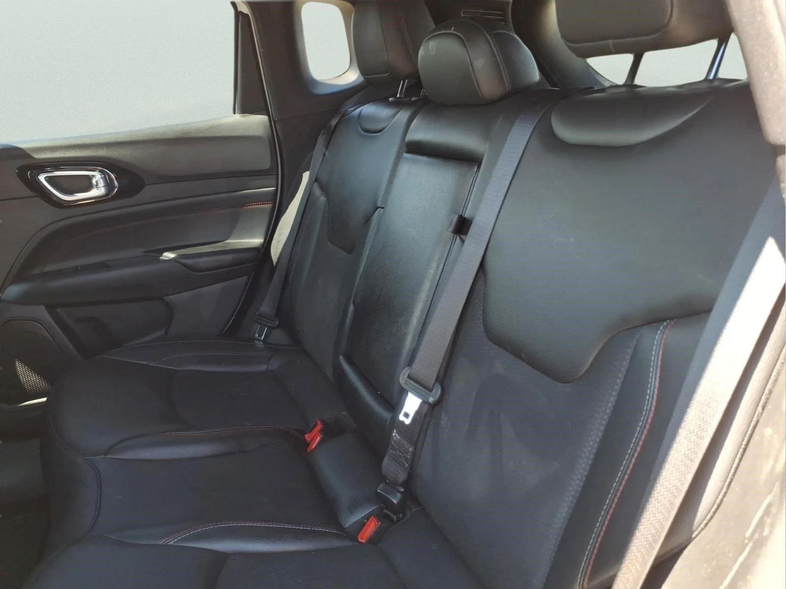Used 2025 Bright White Clearcoat Jeep Trailhawk image 13