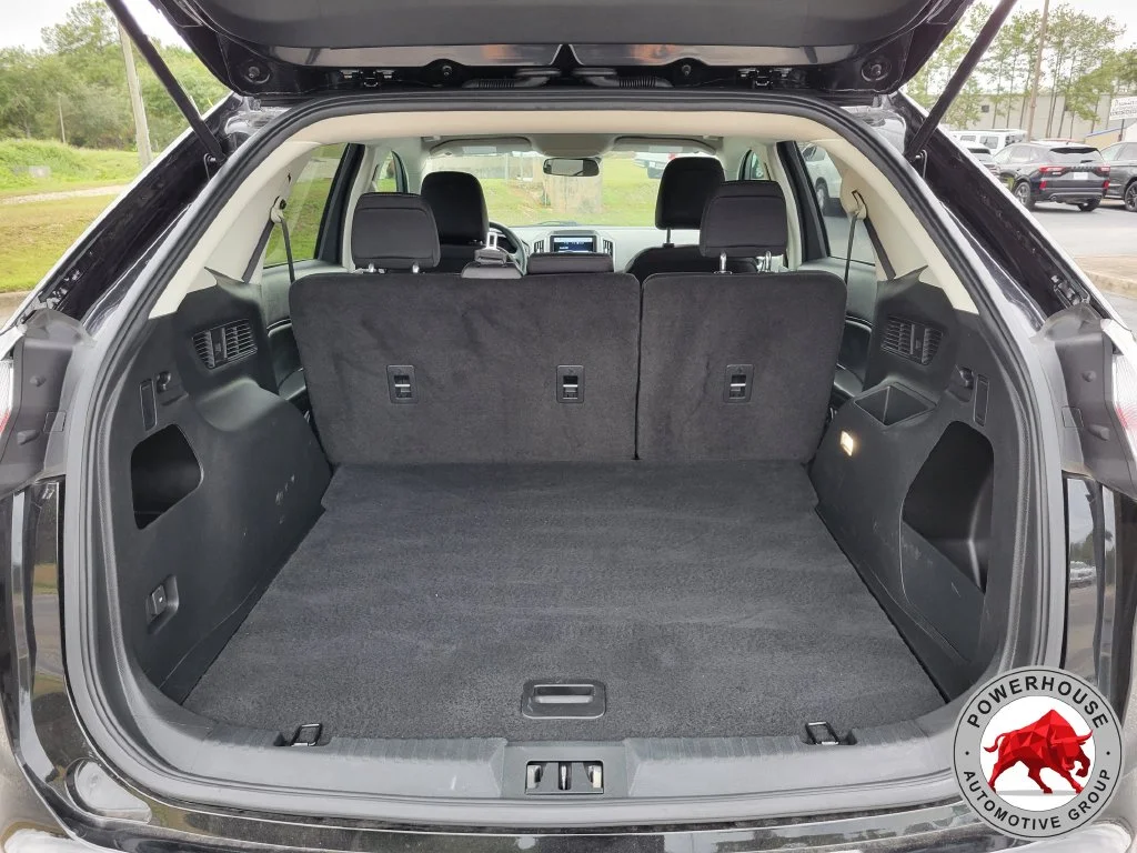 Used 2024 Black Ford SE image 13
