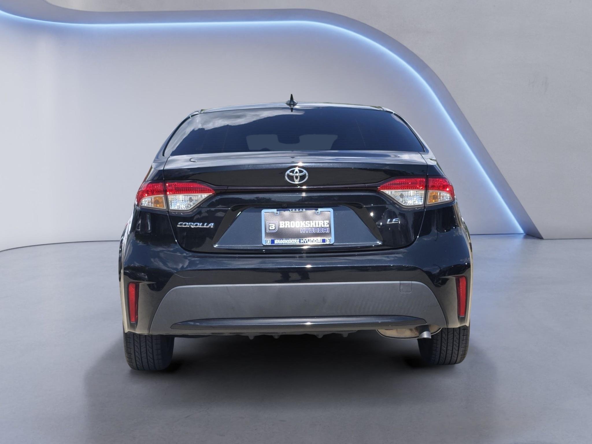 Used 2022 Black Sand Pearl Toyota LE image 7