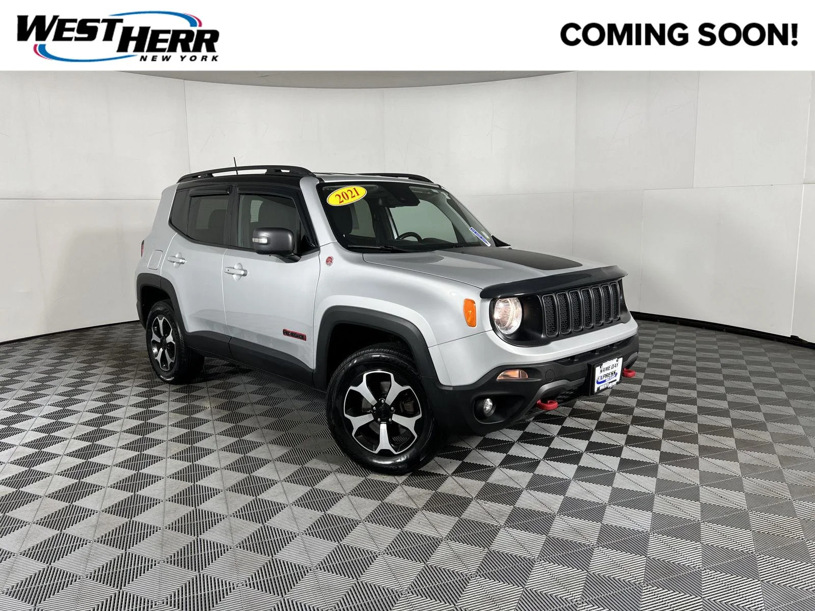 Used 2021 Glacier Metallic Clearcoat Jeep Trailhawk image 1