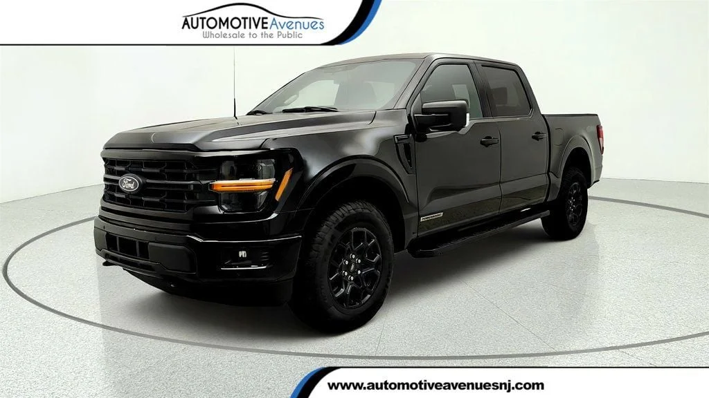 Used 2025 Agate Black Metallic Ford XLT 4WD SuperCrew 5.5