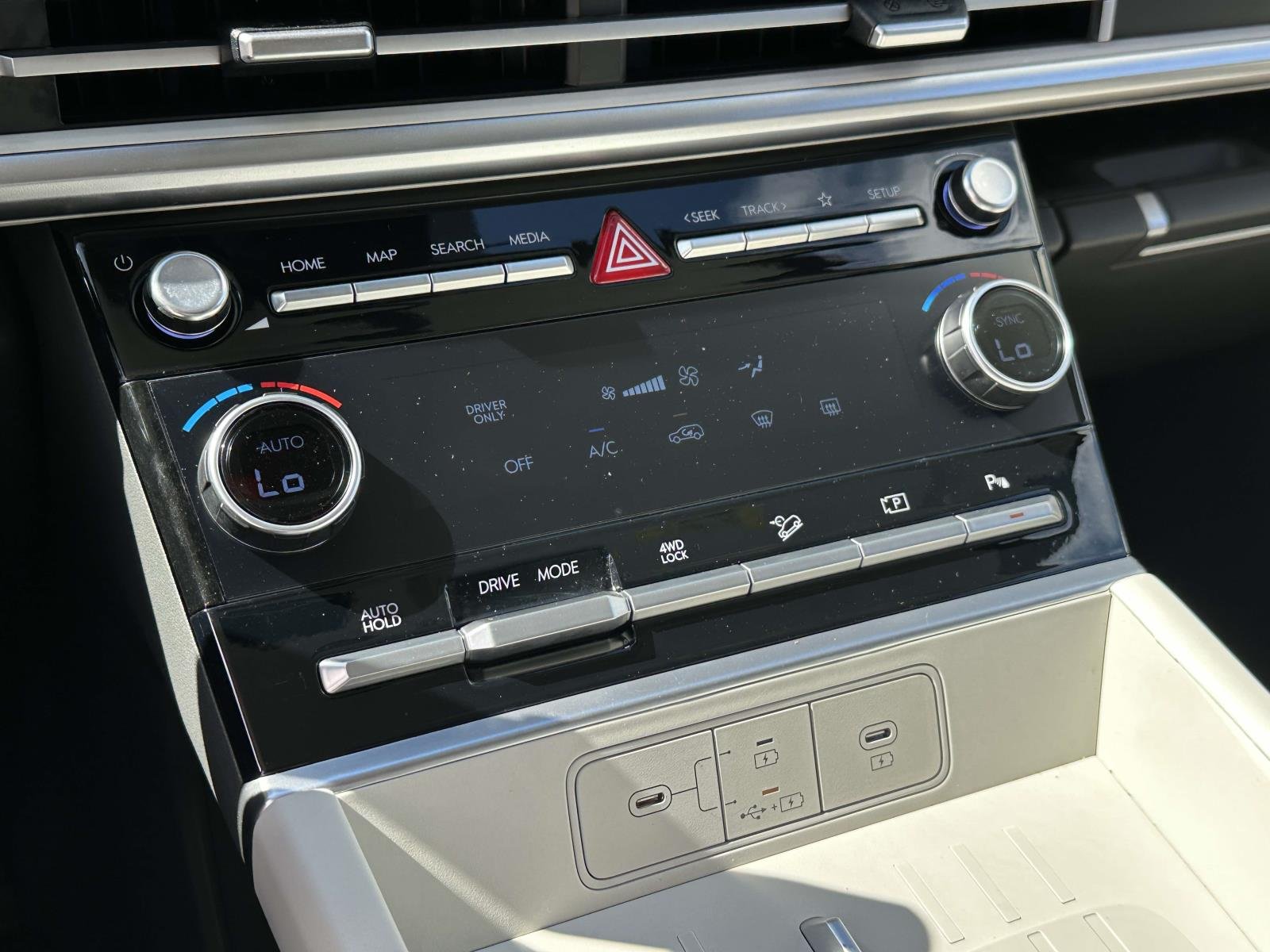 2026 Hyundai Santa Fe SE - Photo 34