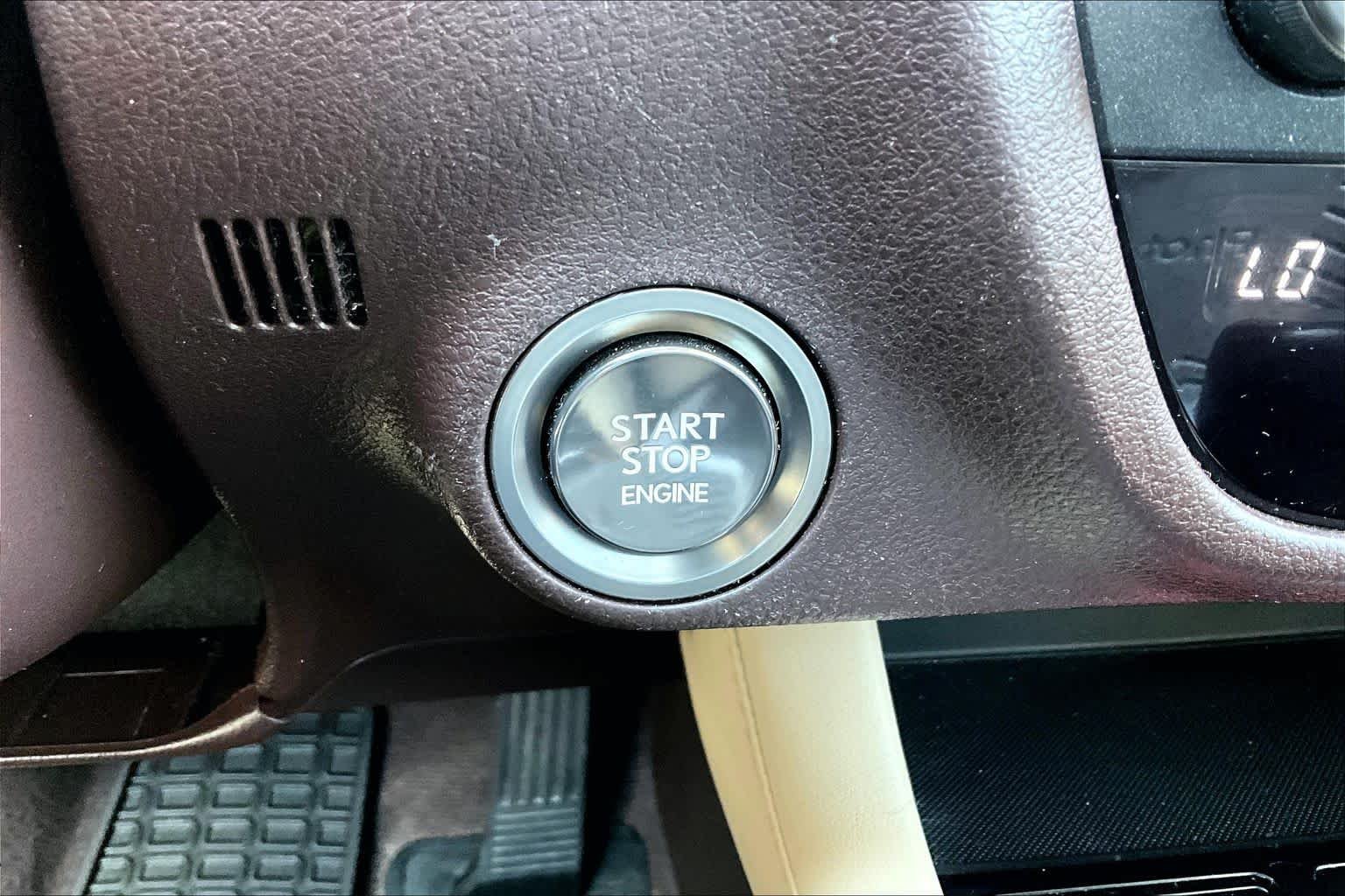 Used 2020 Obsidian Lexus  image 33