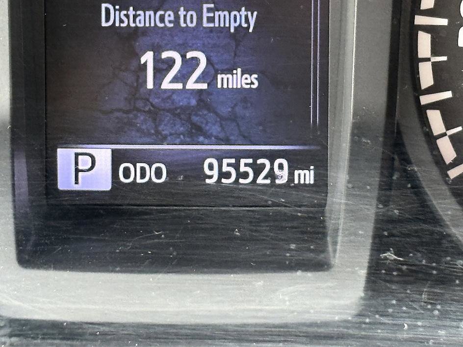 Used 2018 Super White Toyota SR image 18