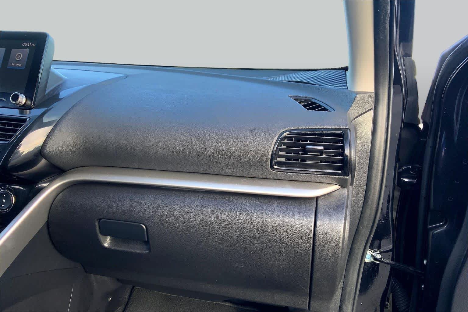 Used 2022 Labrador Black Pearl Mitsubishi LE image 18