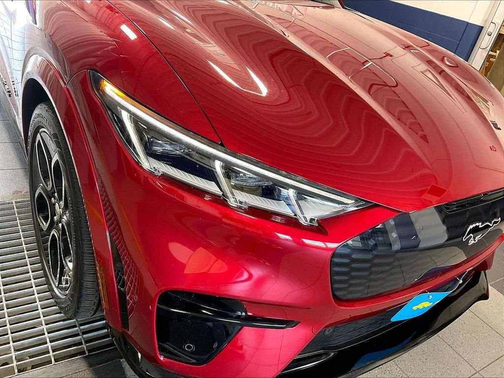 Used 2022 Red Ford GT image 32