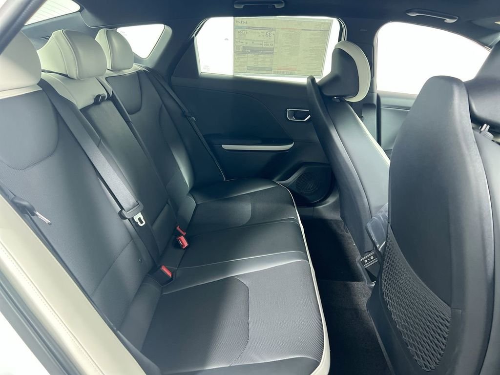 New 2026 Snow White Pearl Kia GT-Line image 30