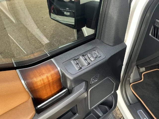 Used 2017 White Ford Limited image 23