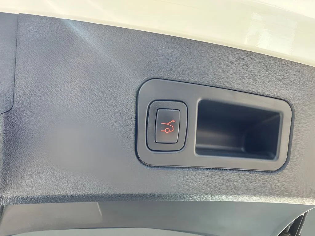 Used 2017  Tesla 75 image 21
