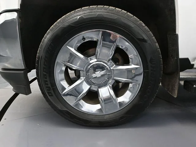 Used 2017 White Chevrolet LTZ image 18