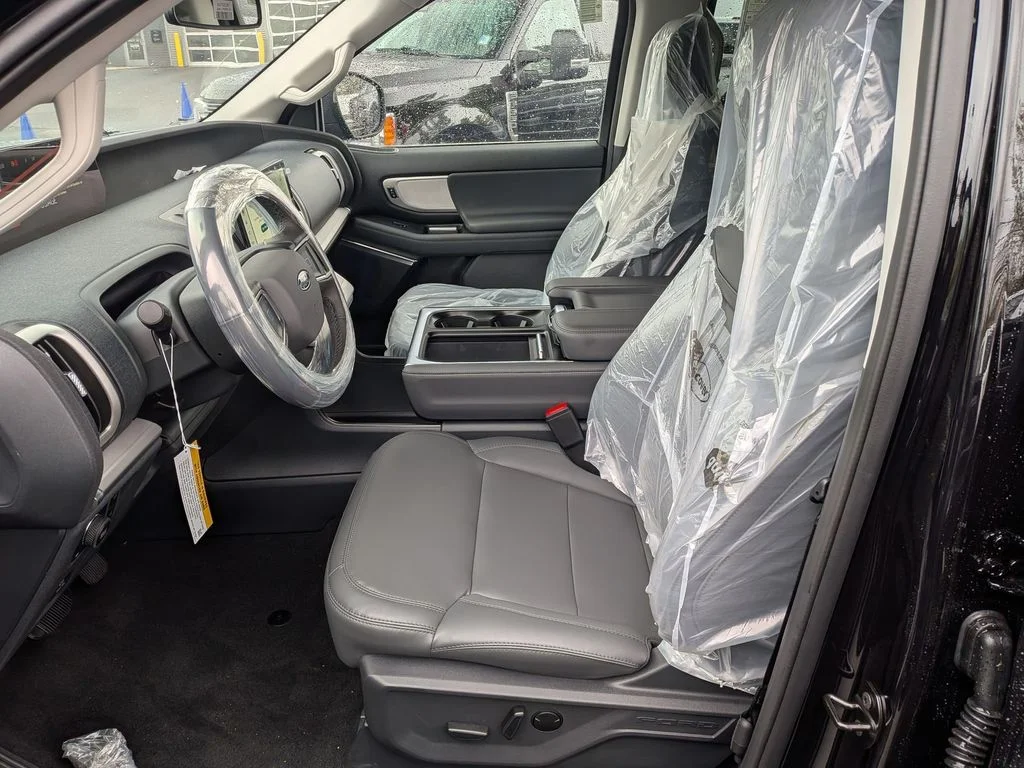 New 2026 Agate Black Metallic Ford MAX Active image 9
