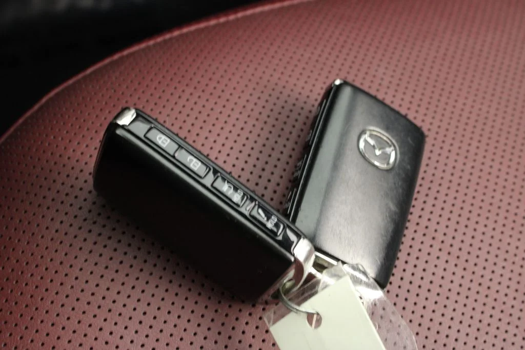 Used 2021 Gray Mazda Carbon Edition image 31
