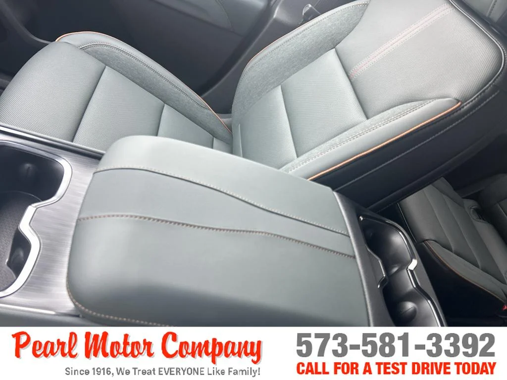 2026 GMC Acadia AT4 - Photo 21