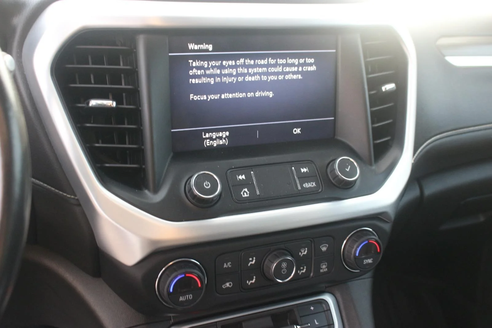 Used 2020 SMOKEY QUARTZ METALLIC GMC SLT image 22
