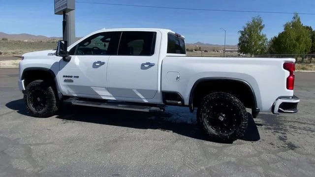 Used 2020 SUMMIT WHITE Chevrolet High Country image 6