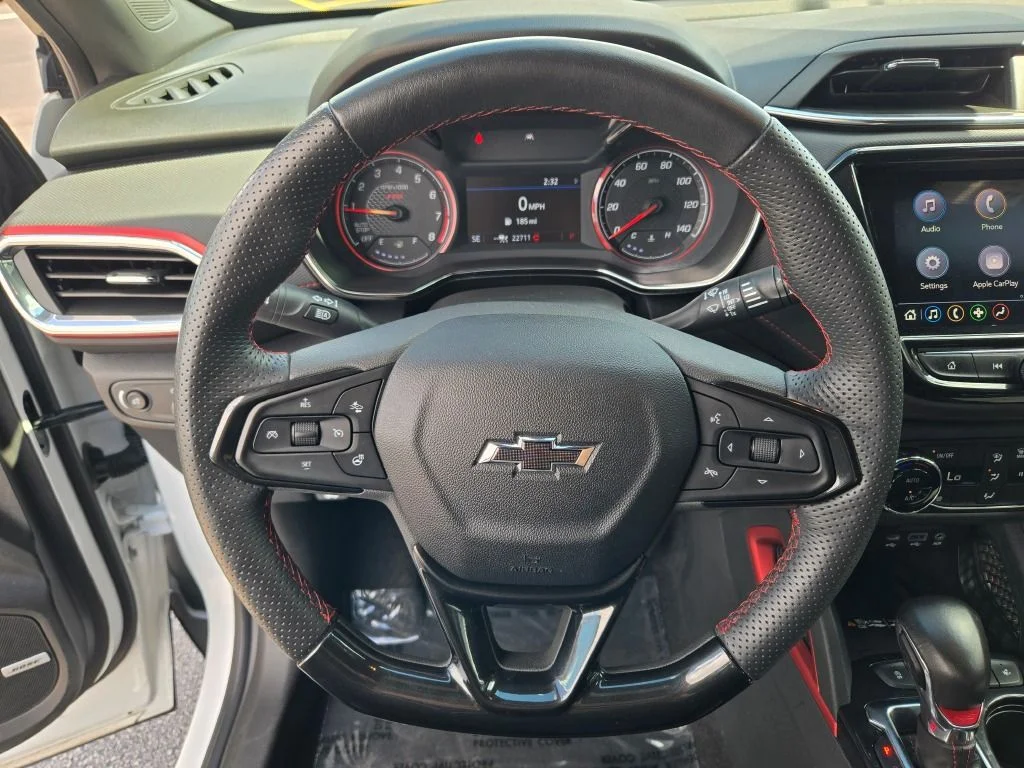 Used 2022 Summit White Chevrolet RS image 33