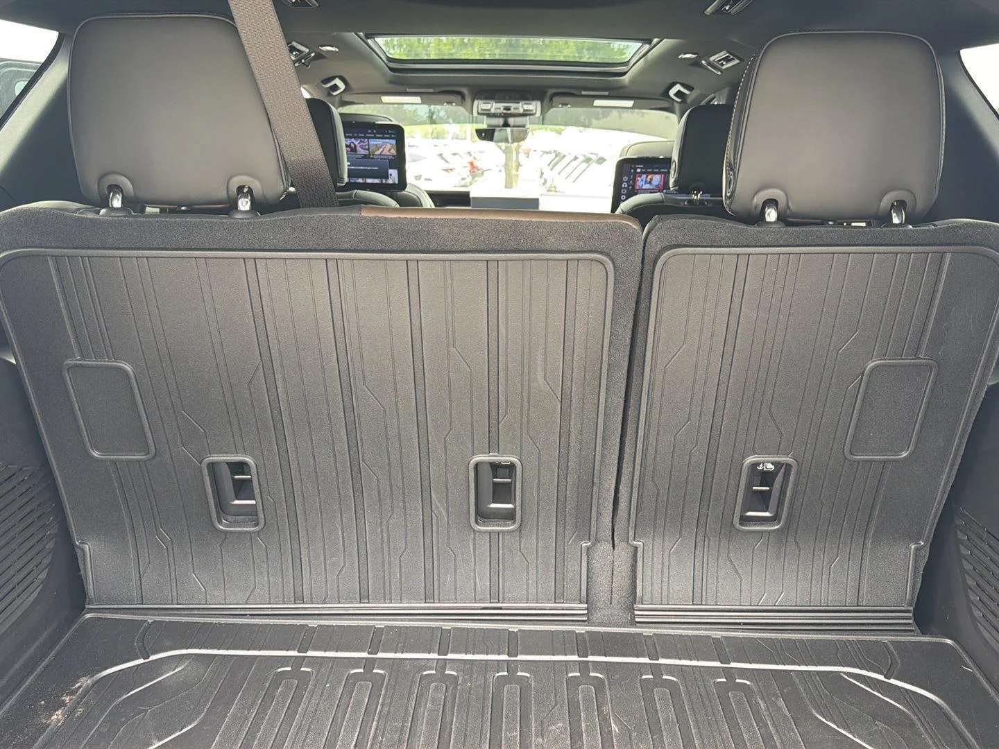 Used 2025 Sterling Metallic GMC Denali Ultimate image 14