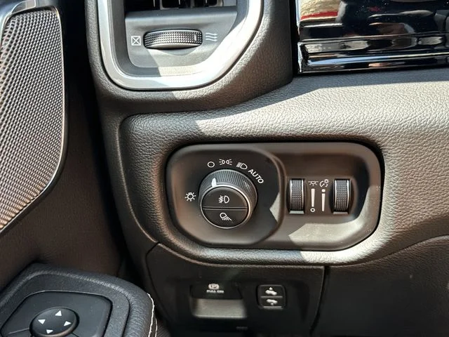 2026 RAM 1500 Laramie - Photo 26