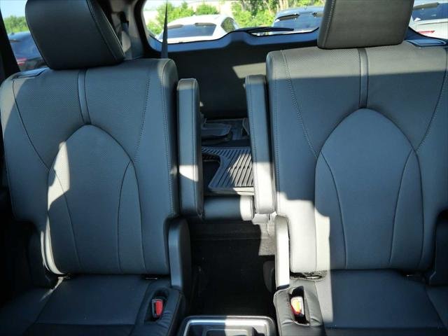 Certified Used 2026 WIND CHILL PEARL Toyota  image 14