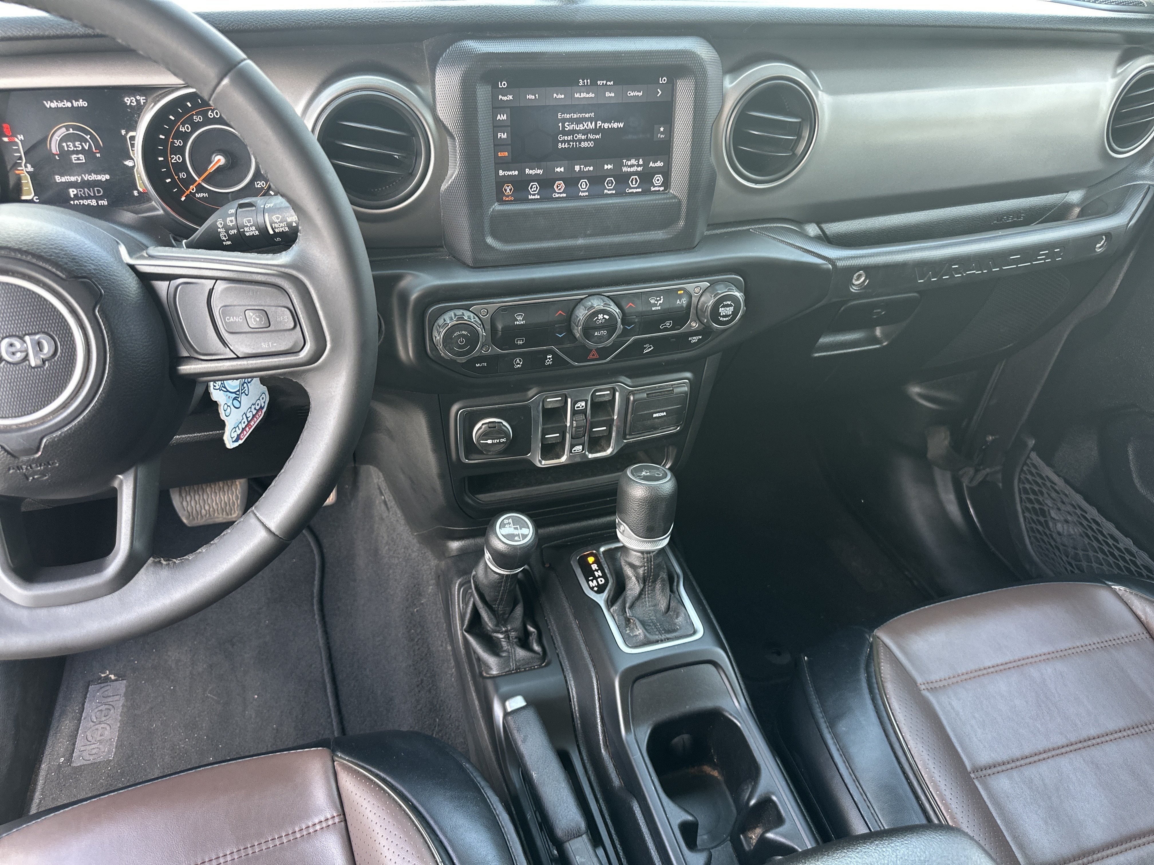 Used 2020 Granite Crystal Metallic Clearcoat Jeep Sport S image 25