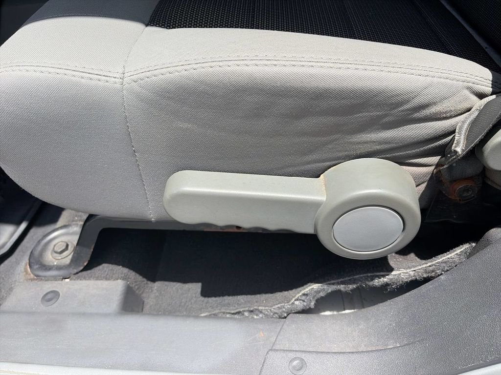 Used 2008 Silver Jeep Unlimited X image 14
