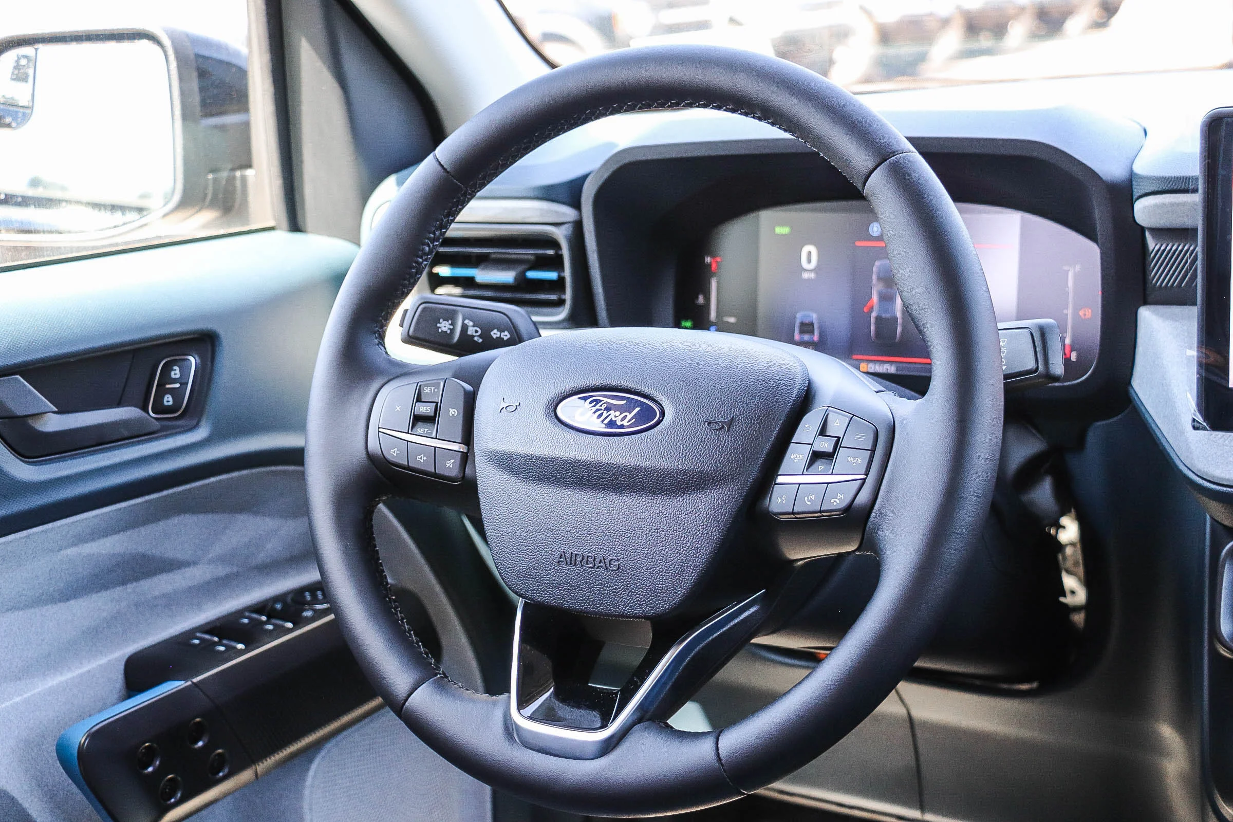 New 2026 Space White Metallic Ford XLT image 18