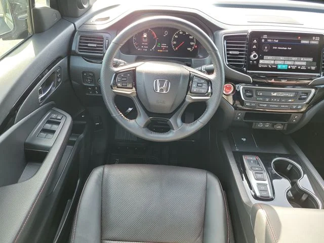 Used 2025  Honda Black Edition image 12