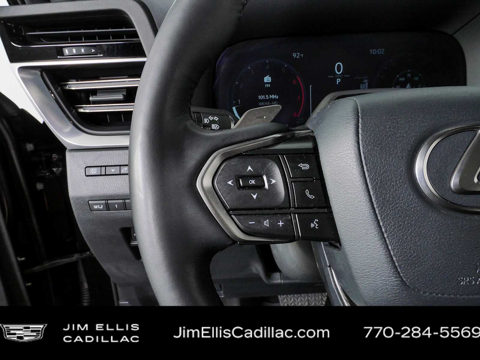 Used 2024  Lexus GX 550 Luxury image 10