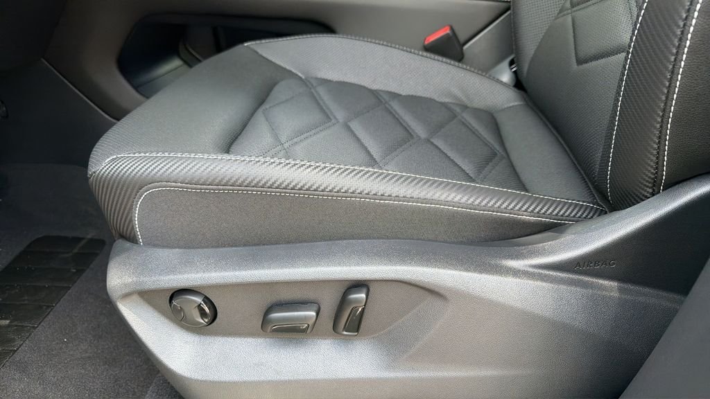 New 2026 Pure Gray Volkswagen 2.0T SE w/Technology image 15