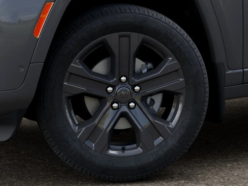 New 2027 Sting-Gray Clear-Coat Paint Jeep Limited Reserve image 15