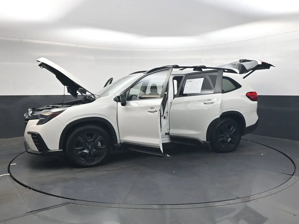 Used 2024 White Subaru Onyx Edition image 44