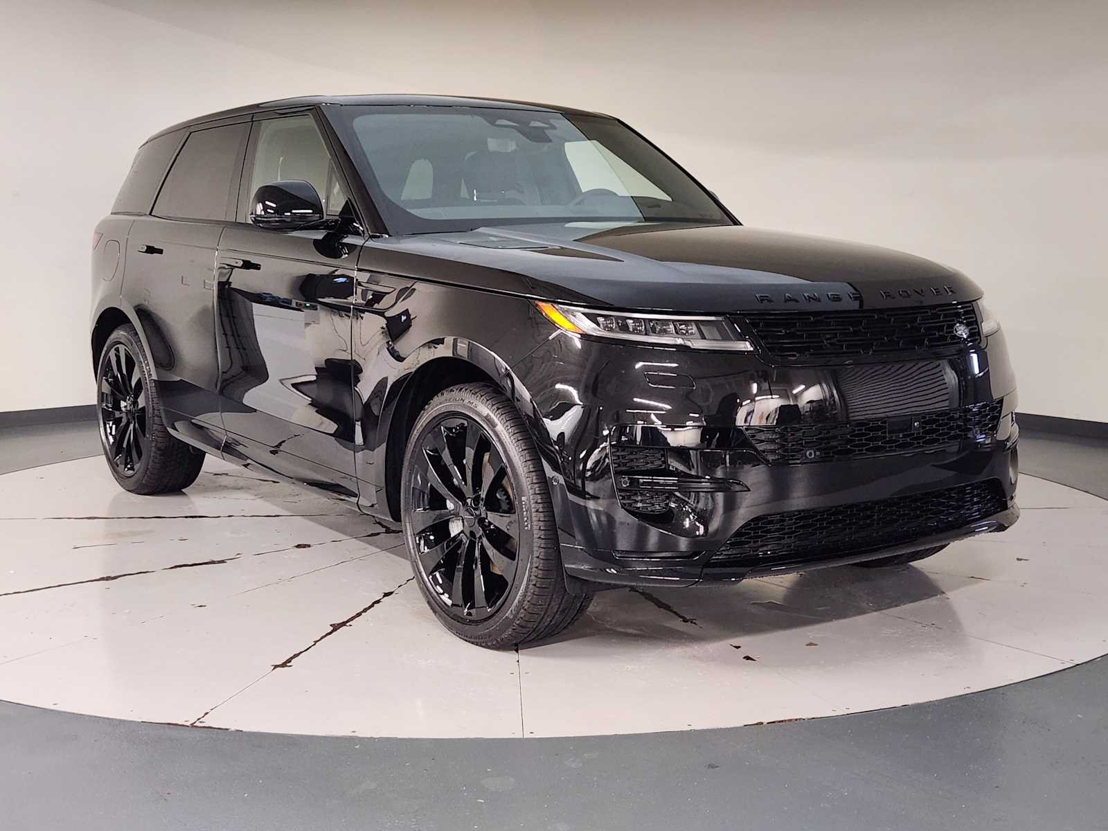 New 2027 Santorini Black Metallic Land Rover Dynamic SE image 7