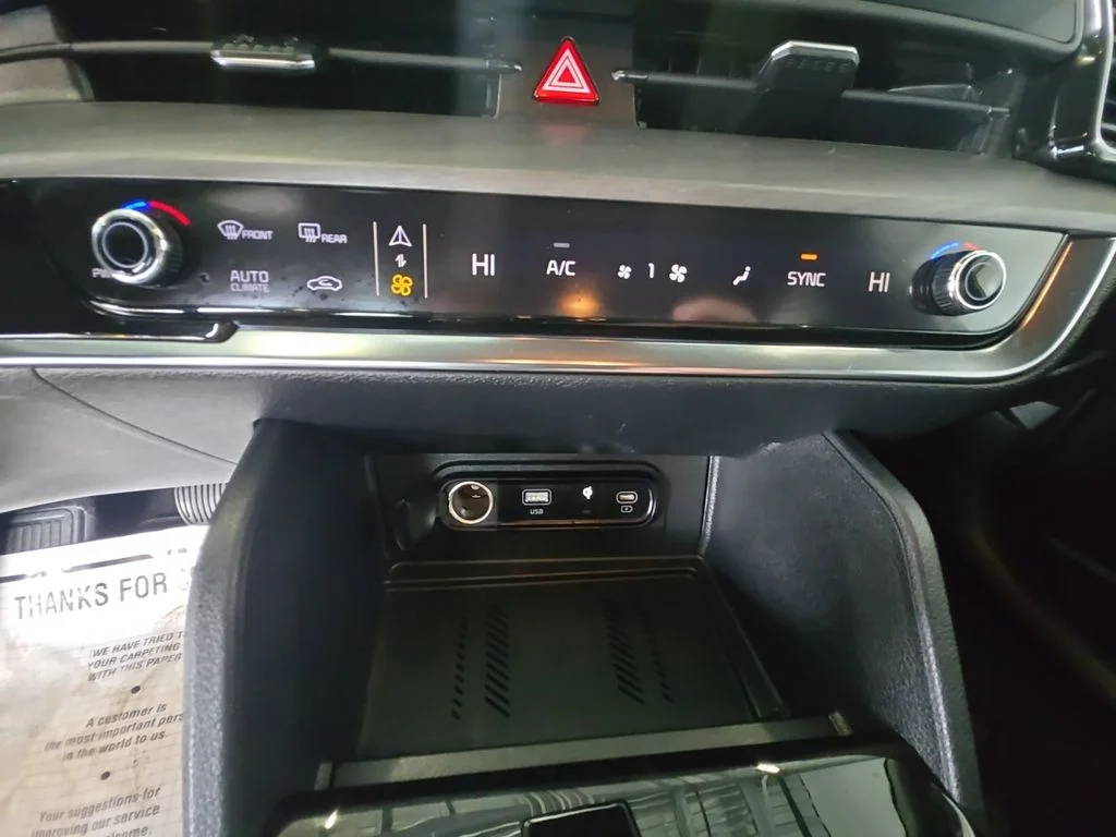 Used 2023 White Kia X-Line image 23