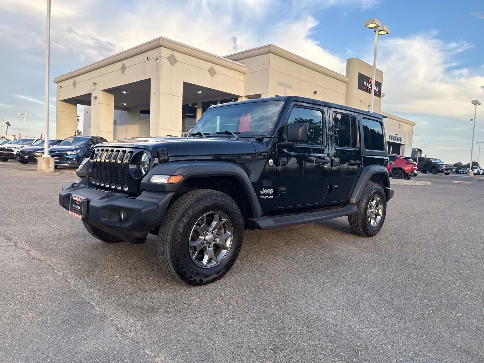 Used 2020 Black Jeep Unlimited Sport image 9