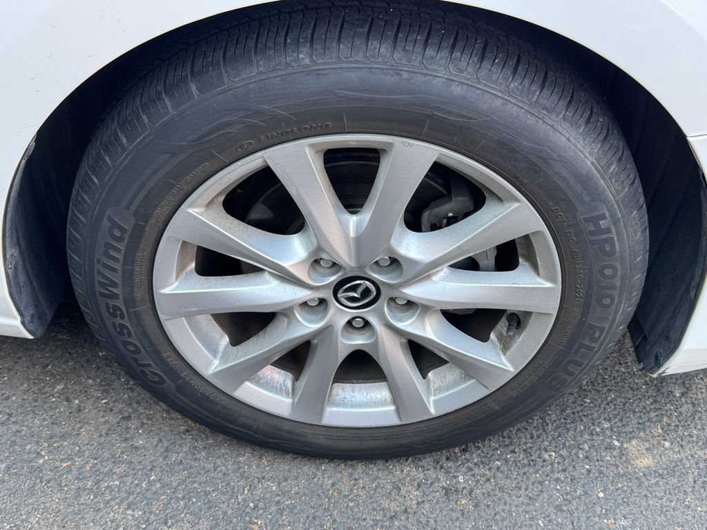 Used 2015 White Mazda i Sport image 20
