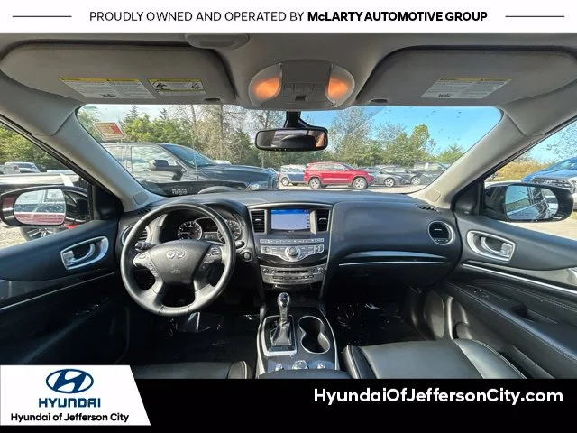 Used 2019 Red INFINITI LUXE image 19