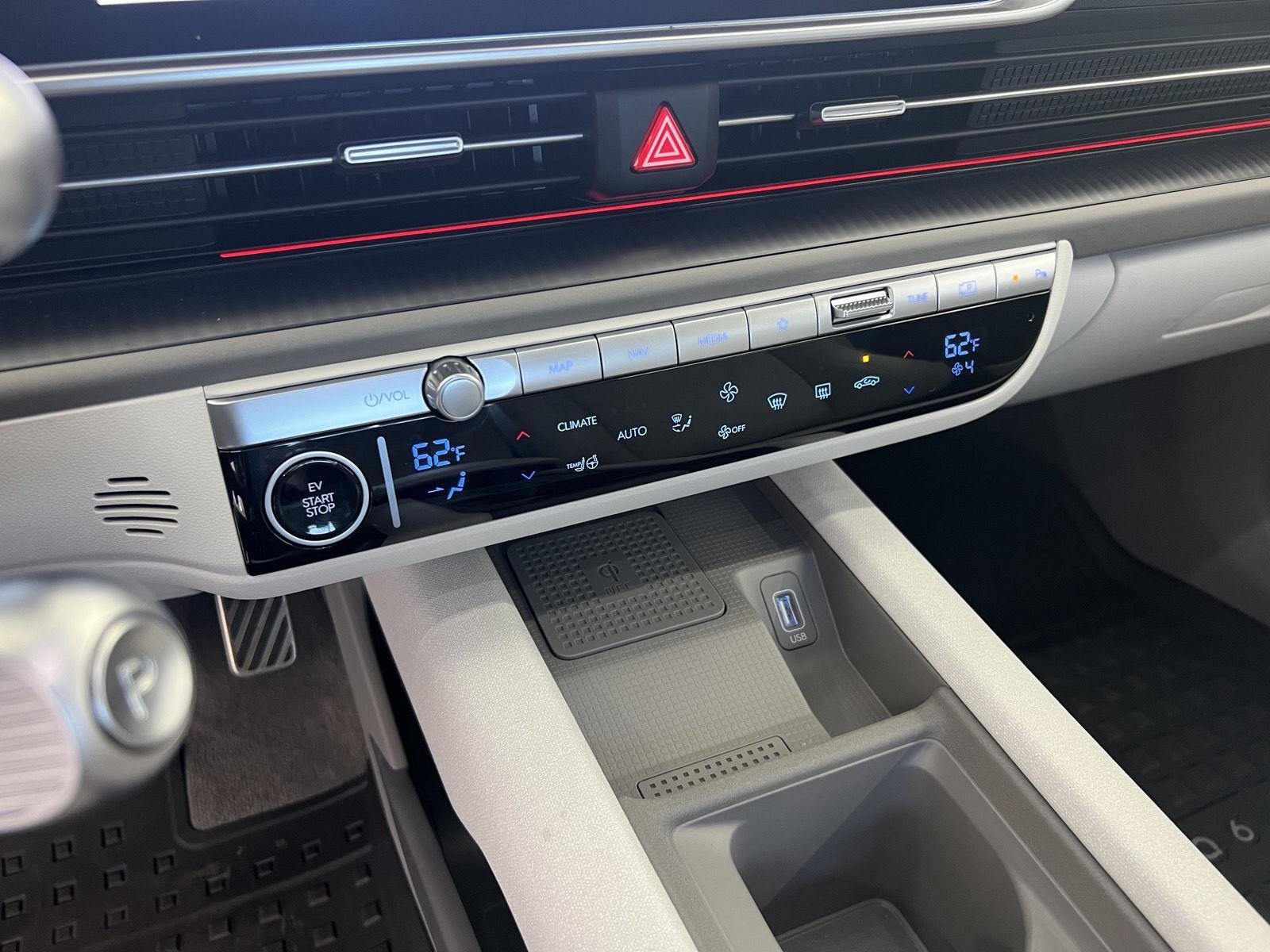 2025 Hyundai IONIQ 6 Limited - Photo 17