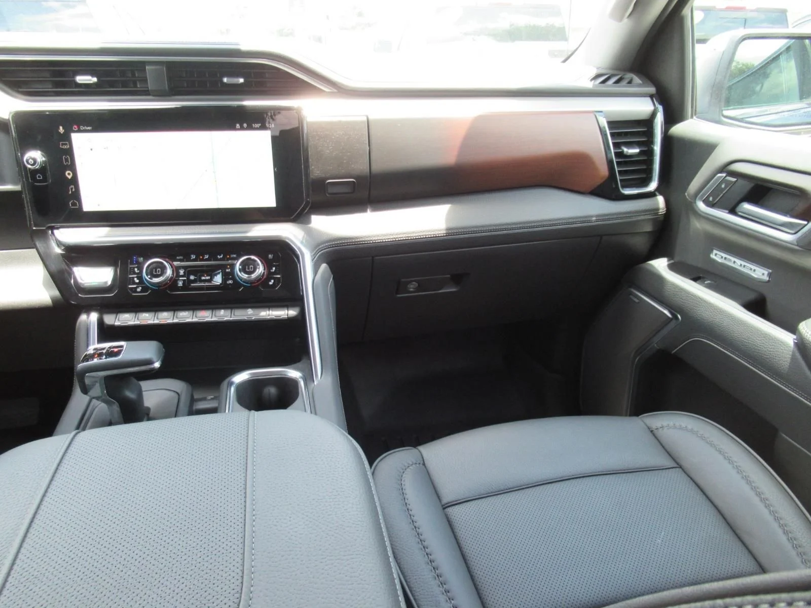 Used 2026  GMC Denali image 14