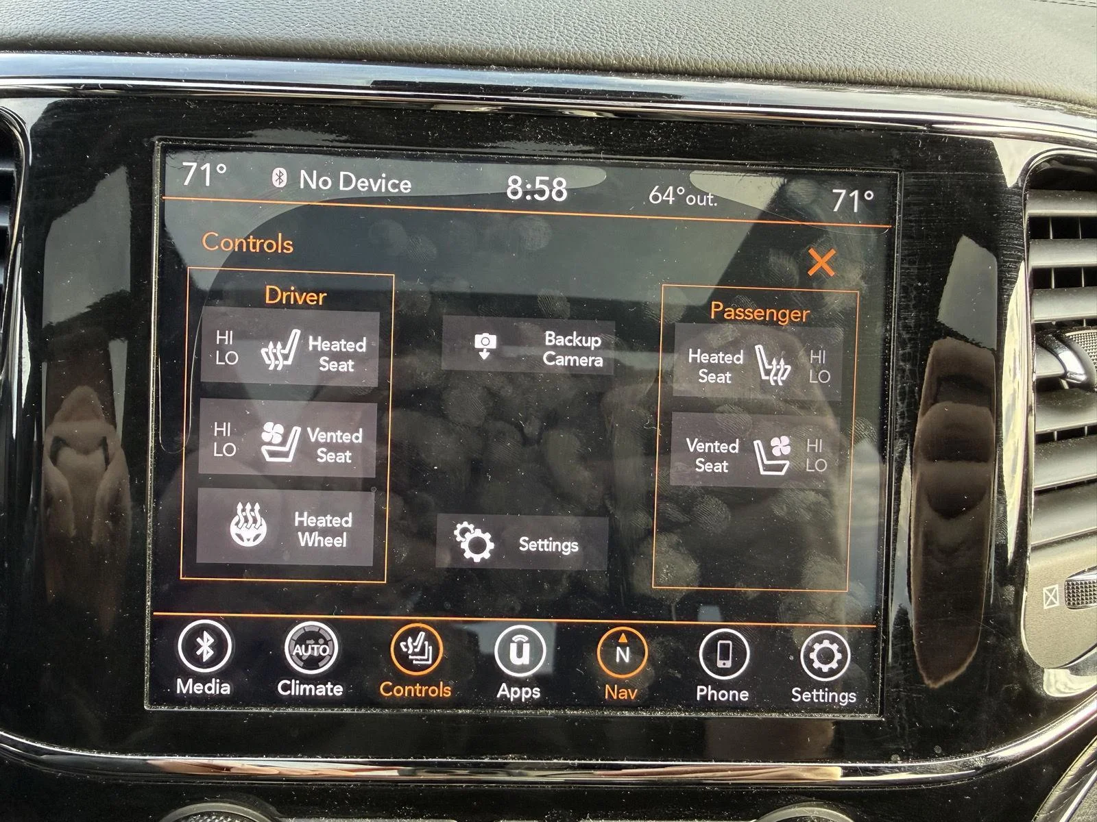 Used 2020 Diamond Black Crystal Pearlcoat Jeep High Altitude image 5