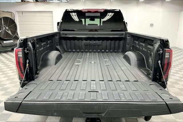 Used 2025 Onyx Black GMC AT4 image 34