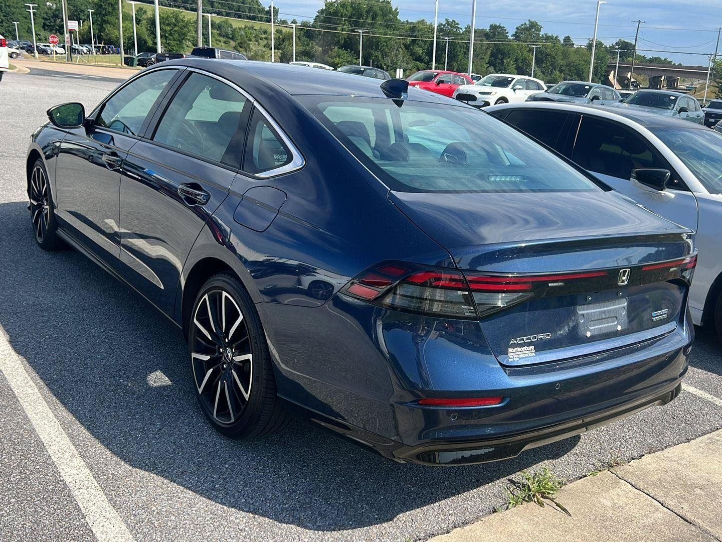 Used 2024 Canyon River Blue Metallic Honda TOUR image 3
