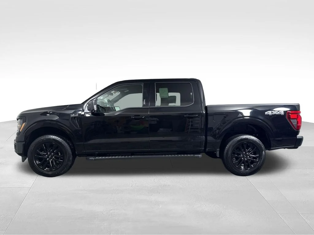 New 2026 Agate Black Metallic Ford XLT image 5