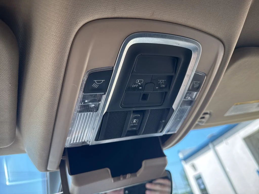 Used 2021 Silver Ram Laramie image 24