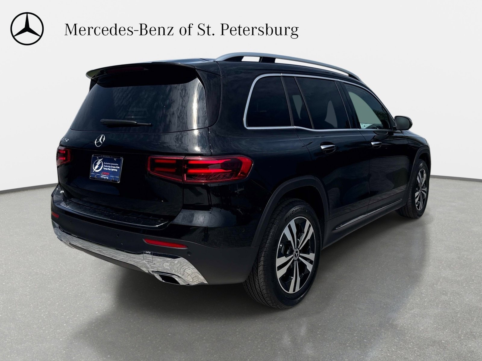 New 2026 Black Mercedes-Benz 250 SUV image 5