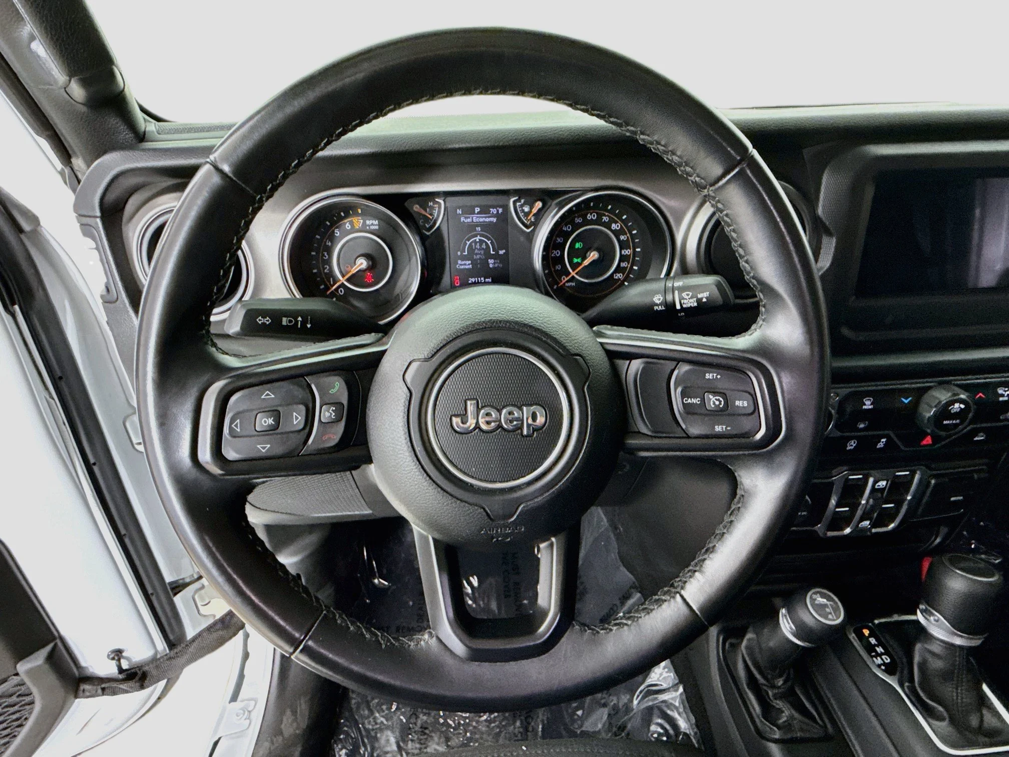 Used 2022  Jeep Sport S image 13