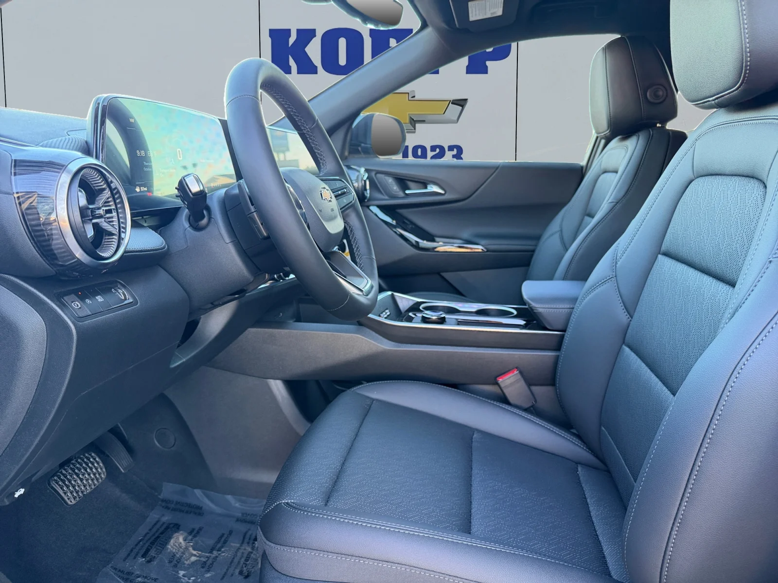 New 2027 Sterling Gray Metallic Chevrolet LT image 10