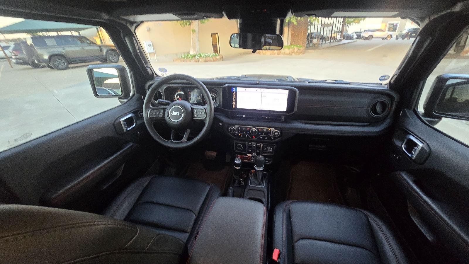 Used 2025 Fathom Blue Pearl Jeep Rubicon image 12