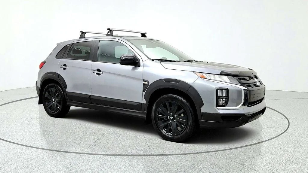 Used 2025 Alloy Silver Metallic Mitsubishi Trail Edition 2.0 AWC image 3